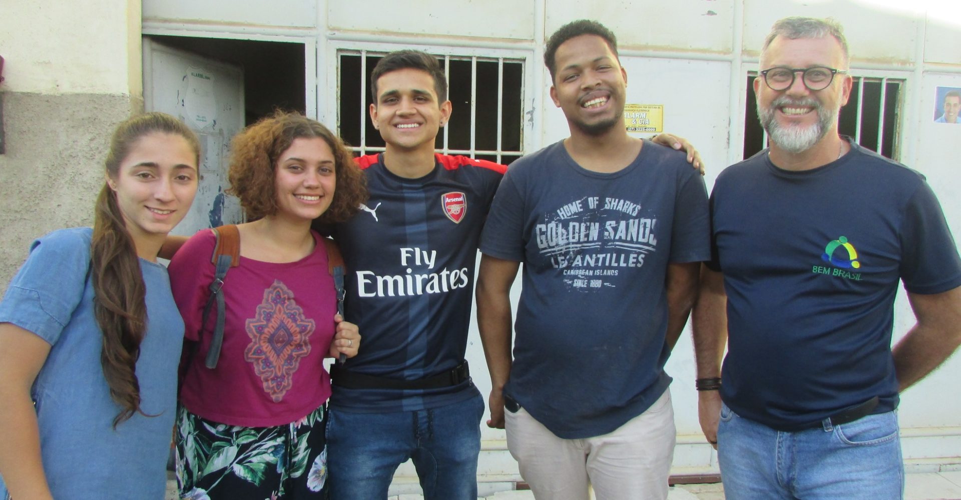 Associação de catadores recebe visita de organizações sociais
