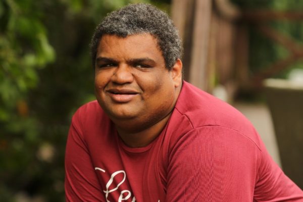 Maxwell dos Santos lança seu primeiro e-book infantil